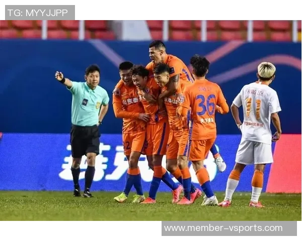 深入探讨中文足球资料的历史发展与未来趋势分析